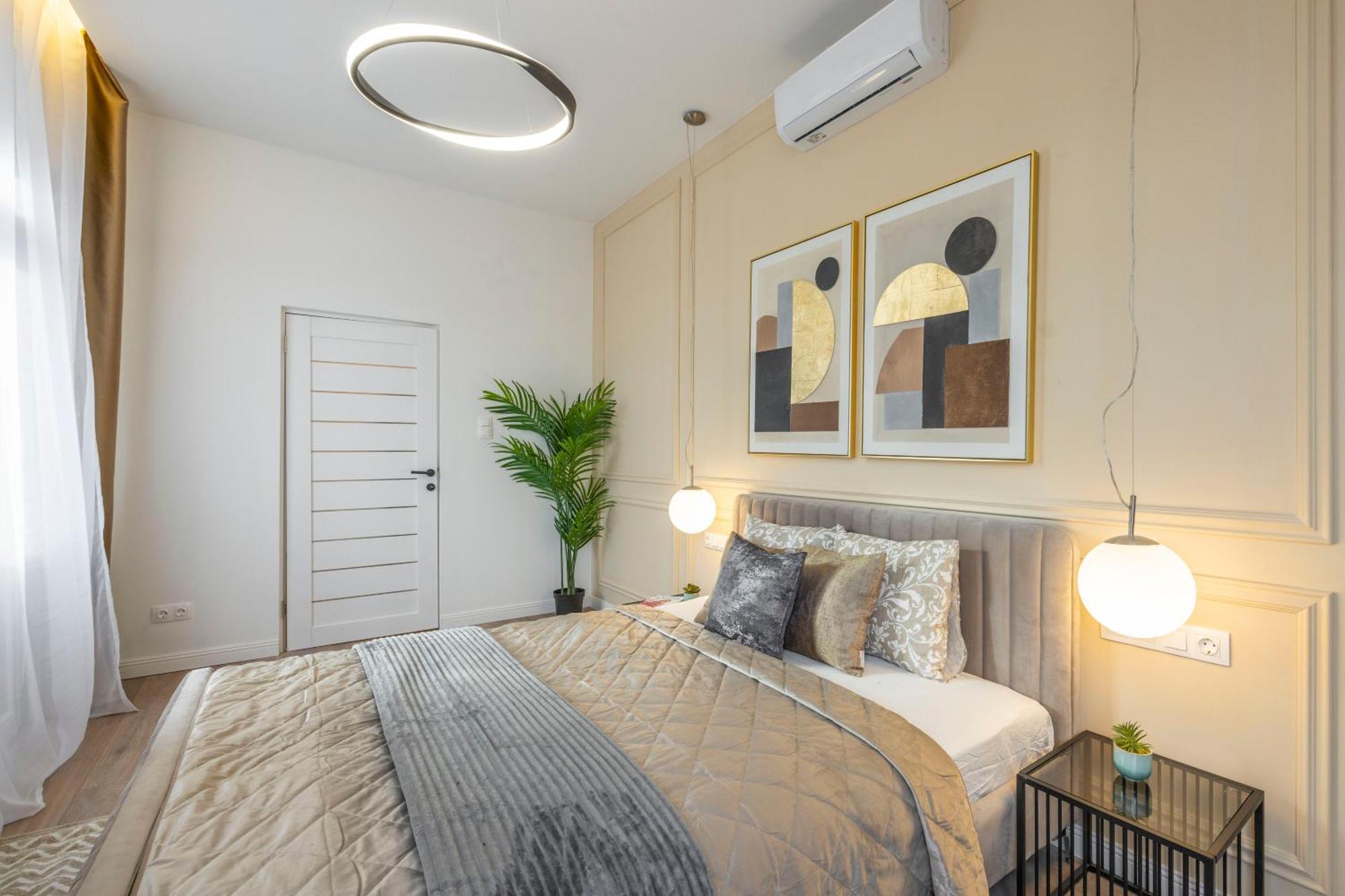 Luxury & Classy Central Apartment With 3Bedrm, 2Bathrm Budapest Eksteriør billede