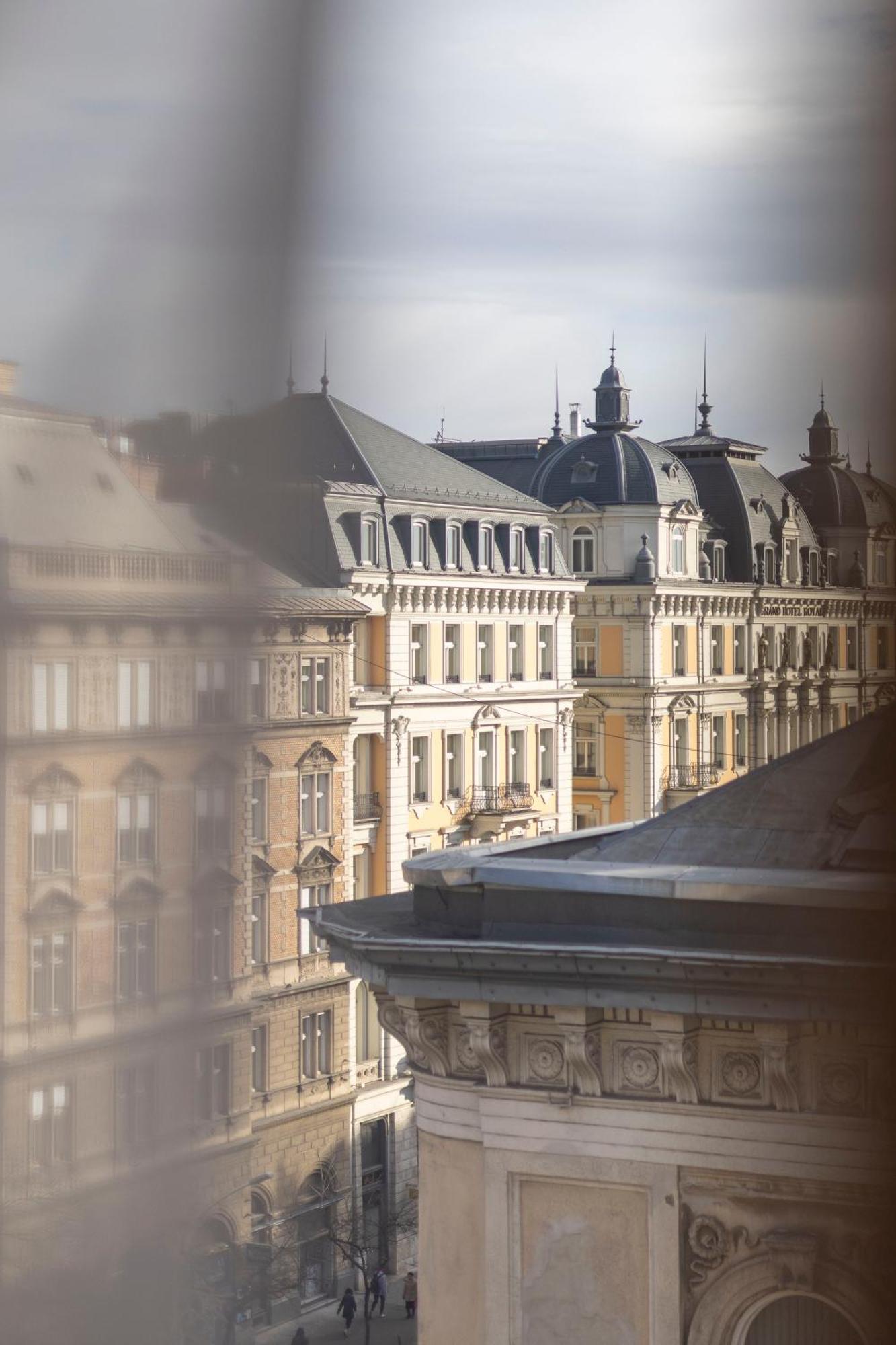 Luxury & Classy Central Apartment With 3Bedrm, 2Bathrm Budapest Eksteriør billede